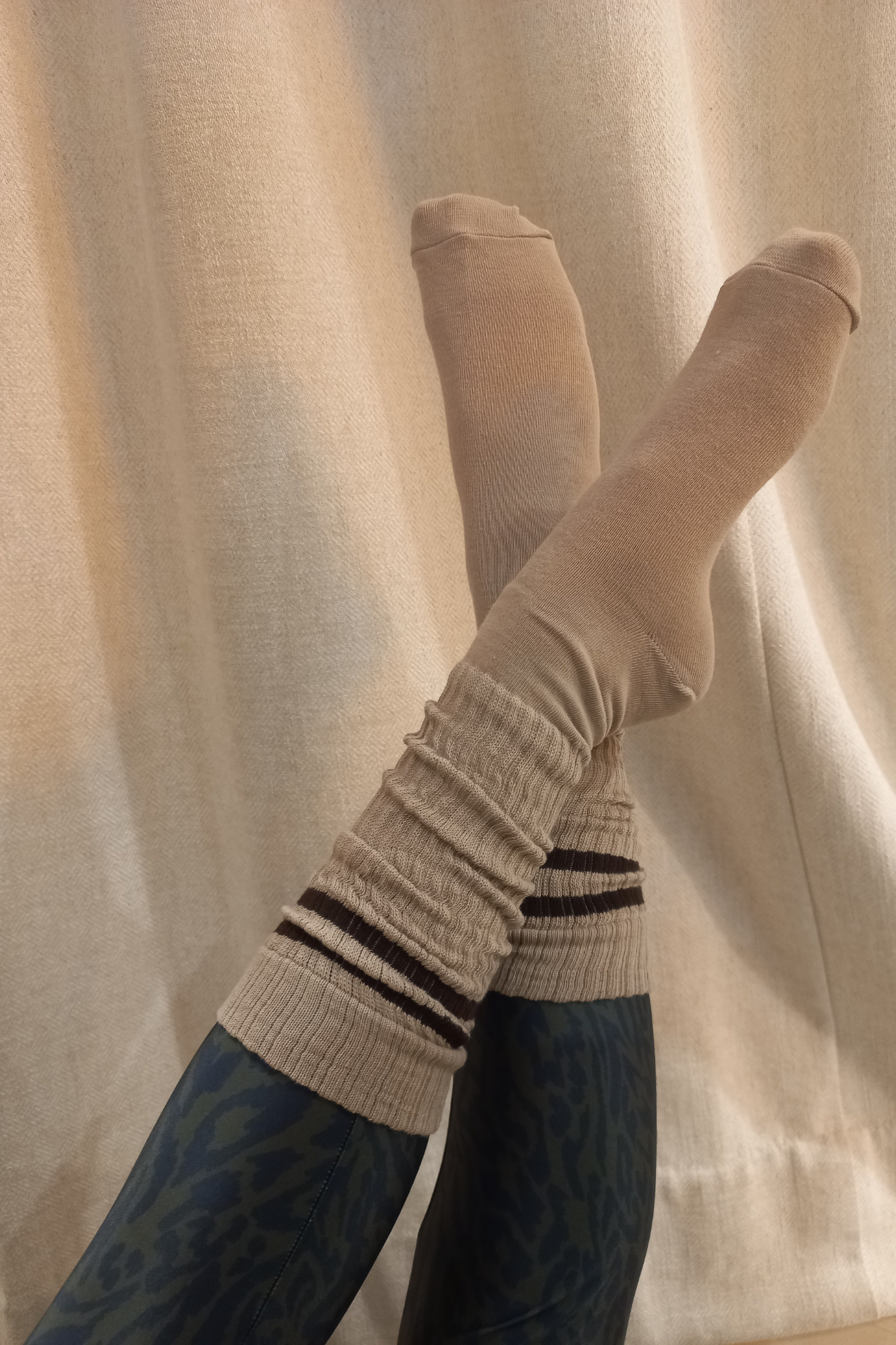 CHAUSSETTES mi-genou beige rayé chocolat