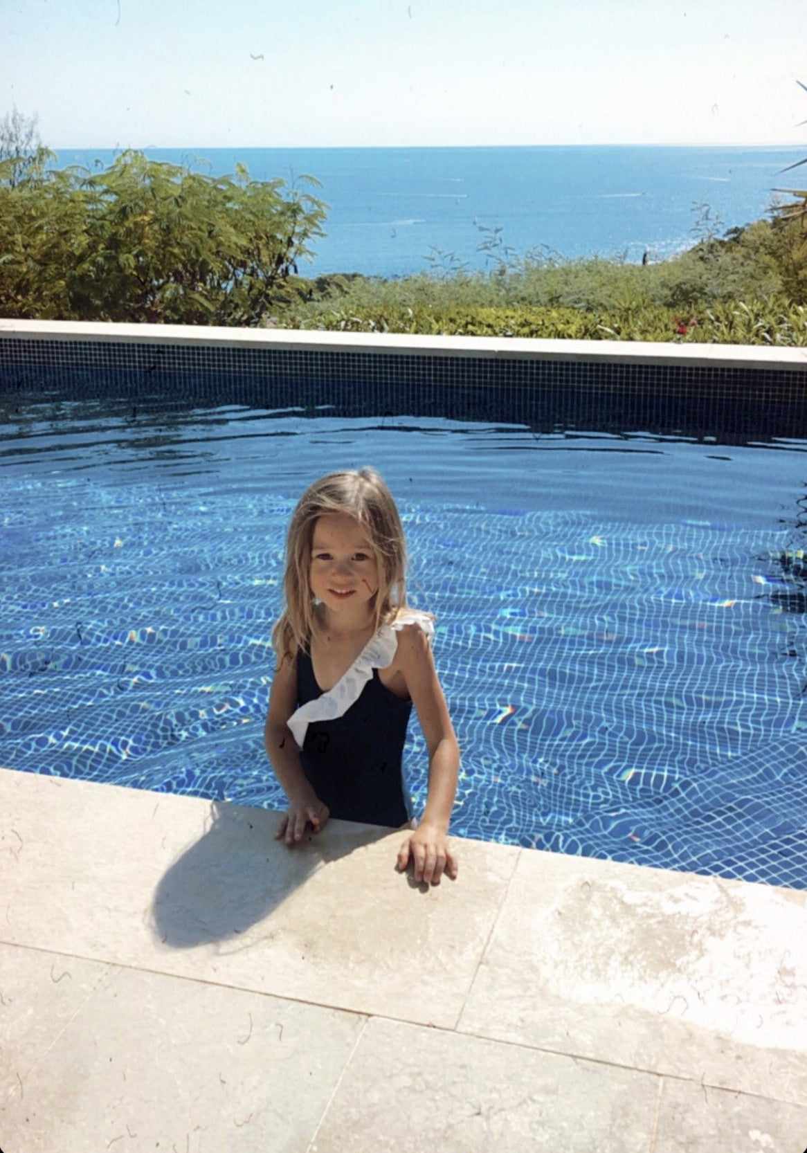 Maillot une pièce JULIA enfant – Bleu marine & Blanc