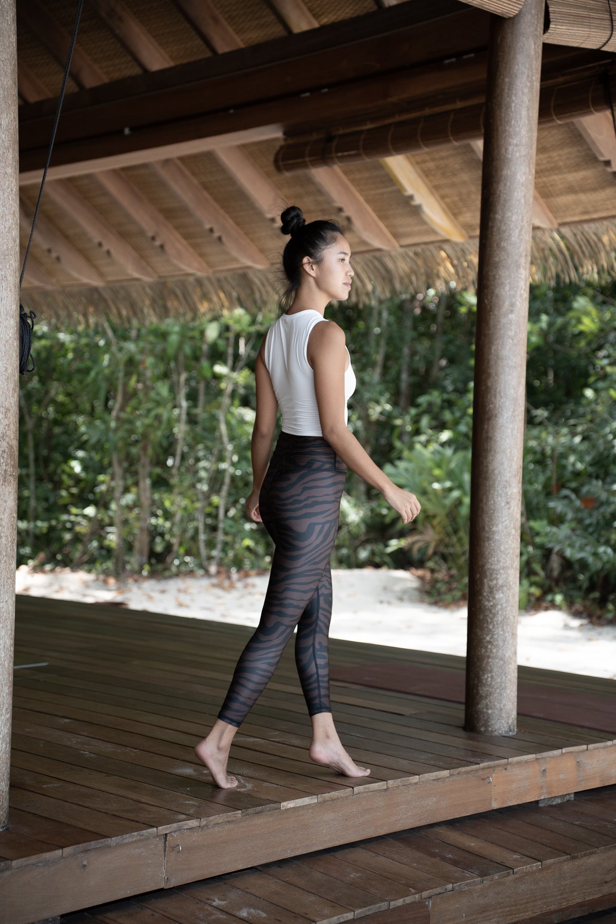Brown and black zebra flower leggings