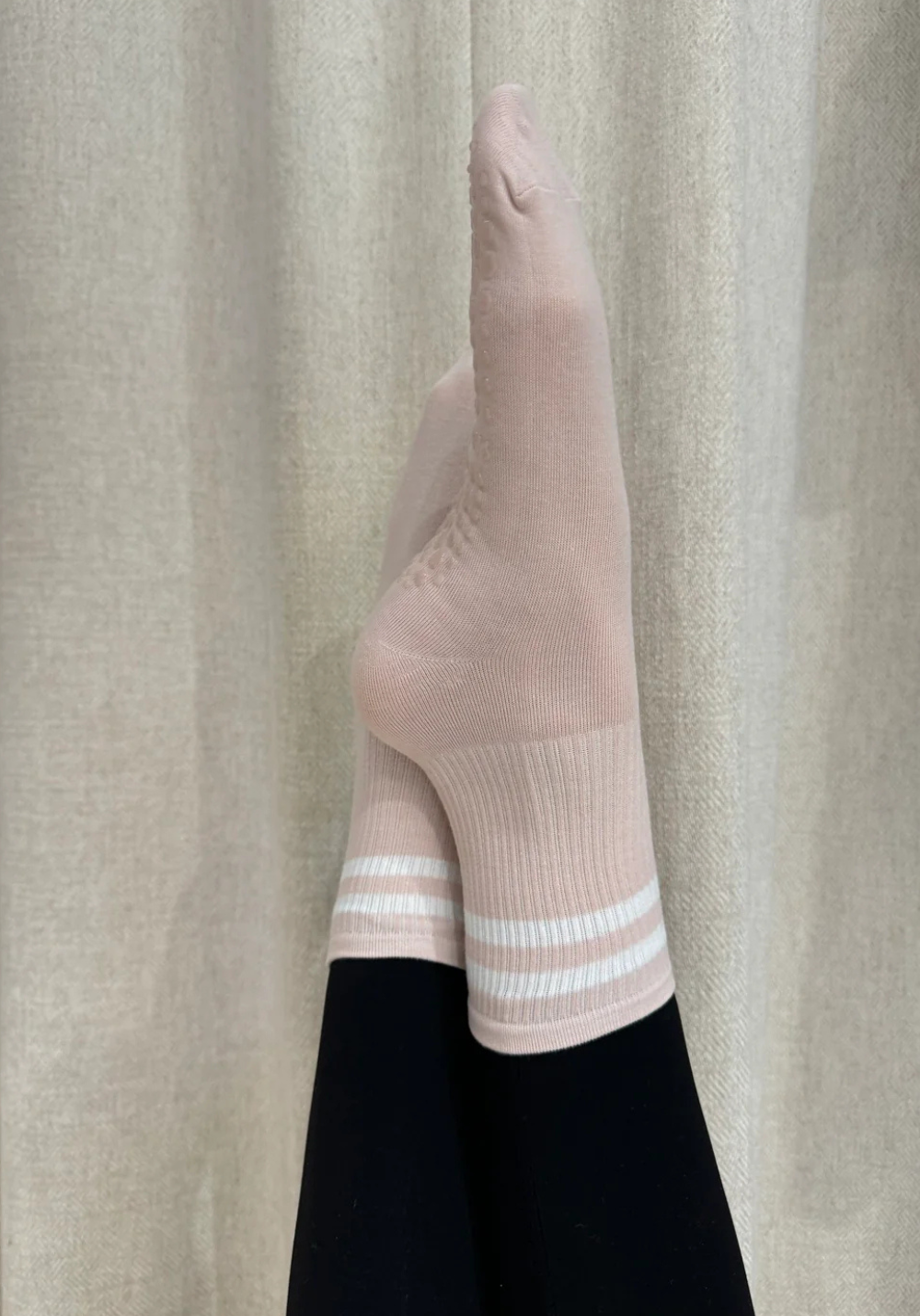 CHAUSSETTES HAUTES ANTI-DÉRAPANTES roses poudrées