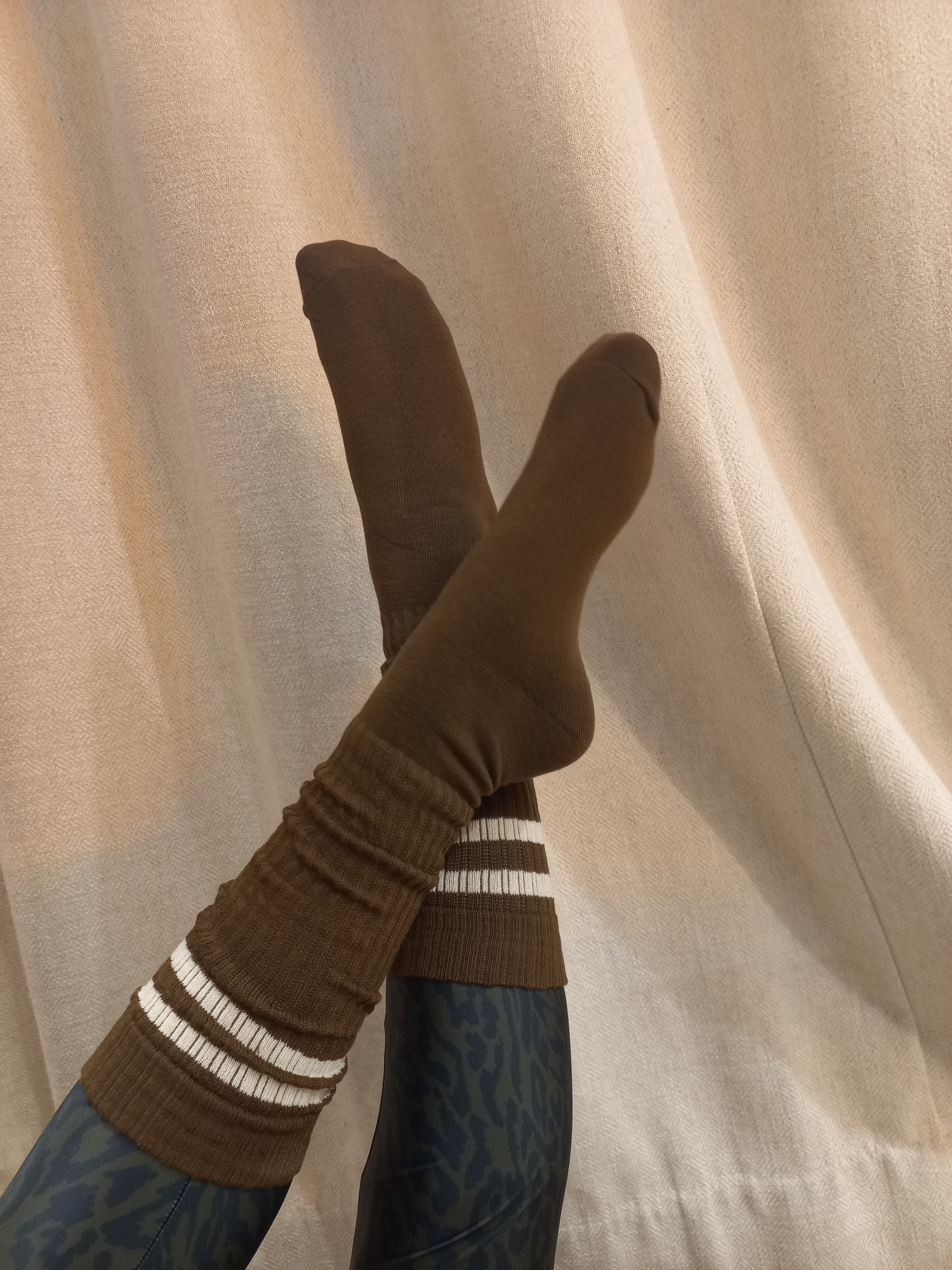 CHAUSSETTES mi-genou marron rayé blanche