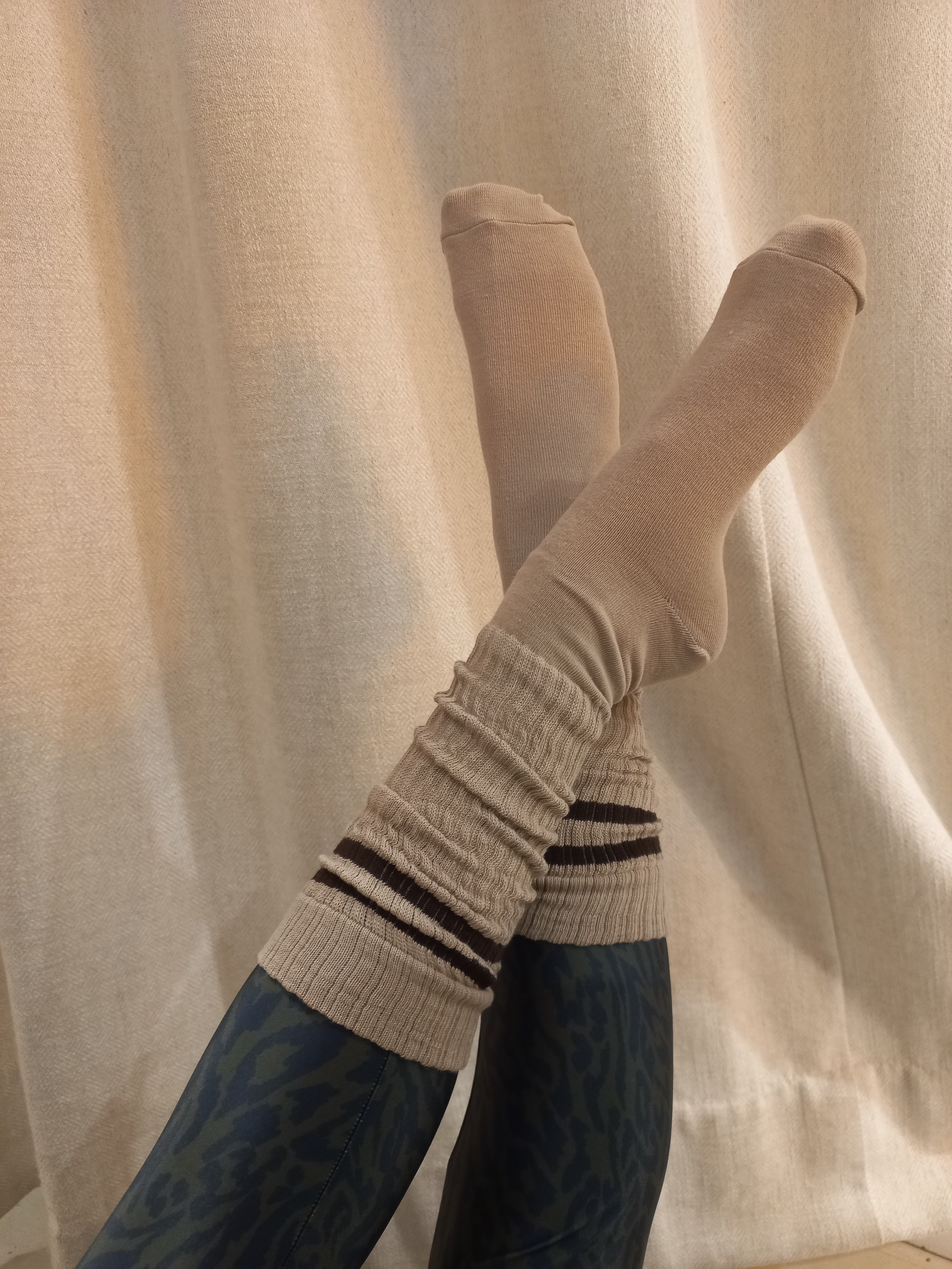 CHAUSSETTES mi-genou beige rayé chocolat