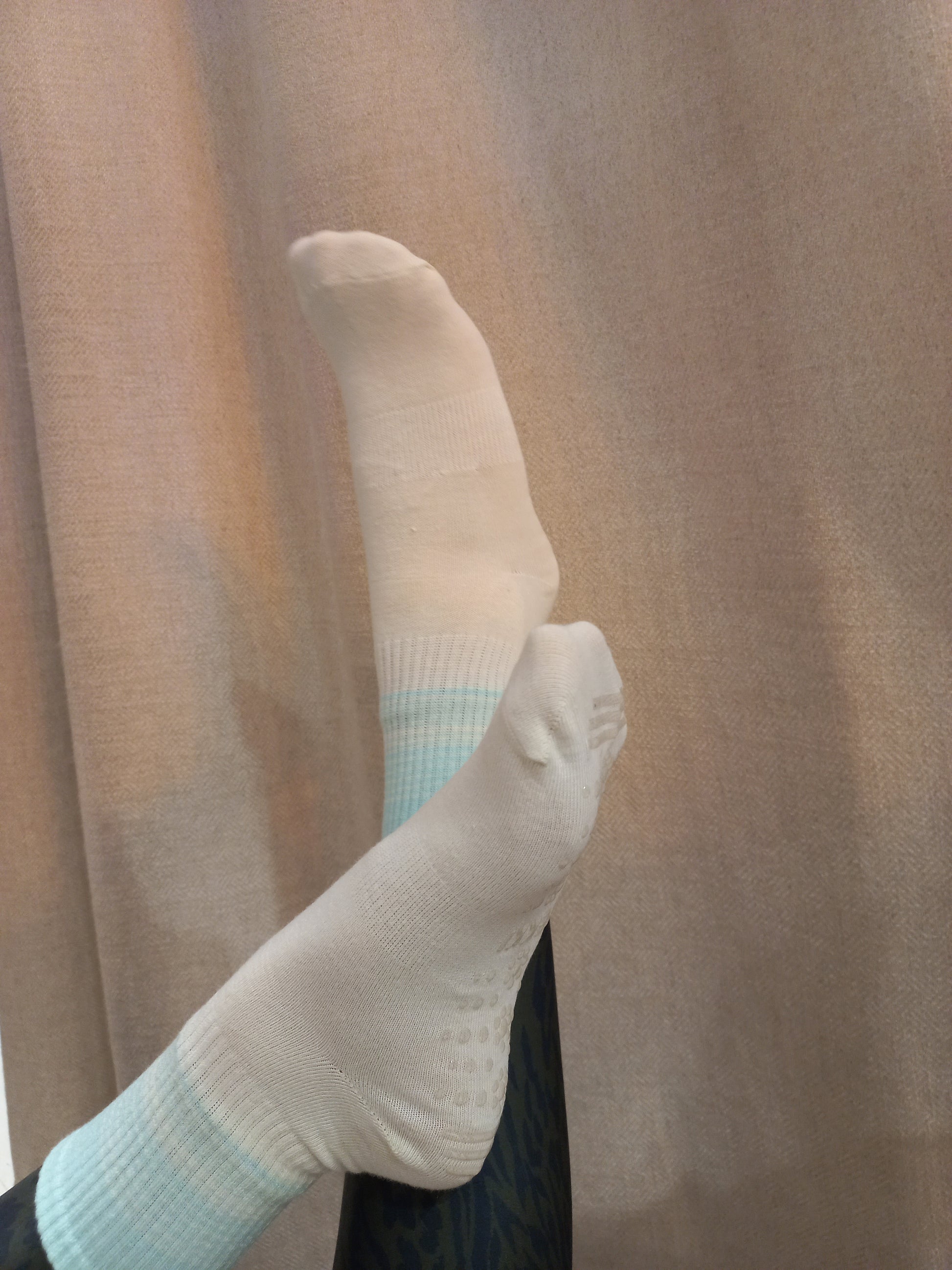 CHAUSSETTES crème & bleu ciel