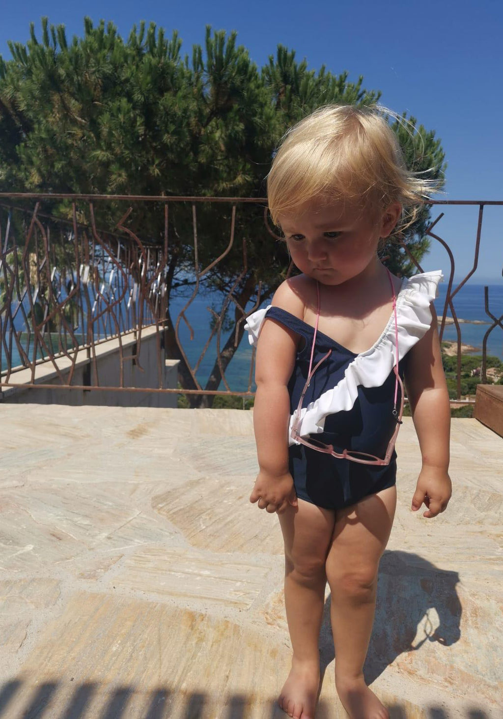 Maillot une pièce JULIA enfant – Bleu marine & Blanc