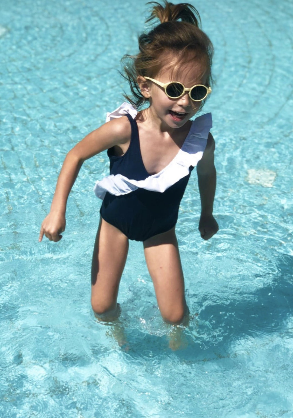 Maillot une pièce JULIA enfant – Bleu marine & Blanc