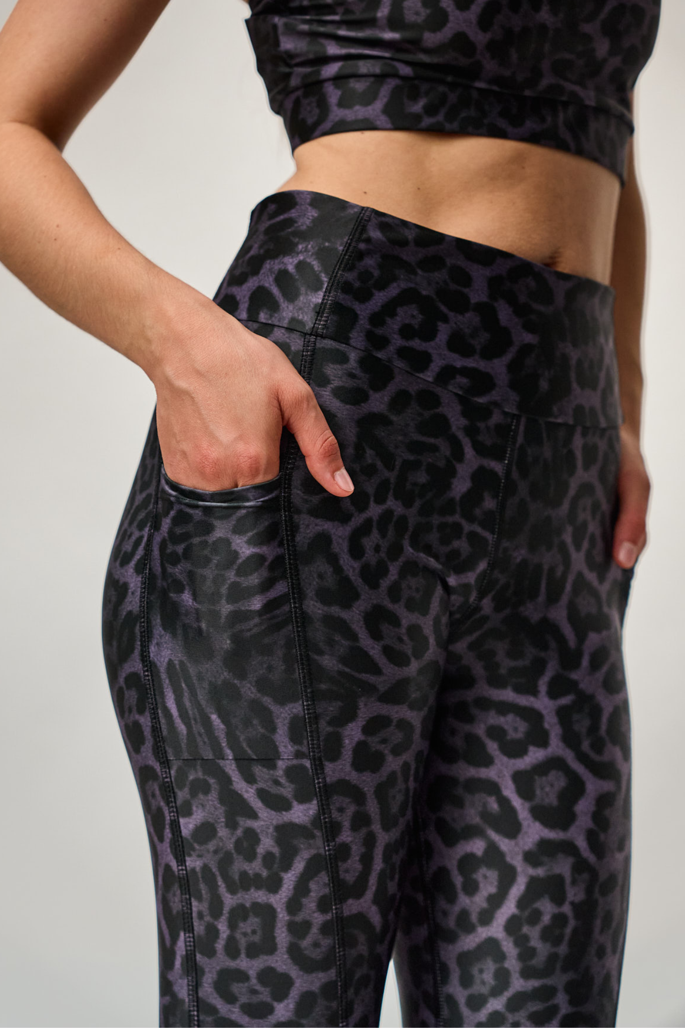 LOU purple panther leggings