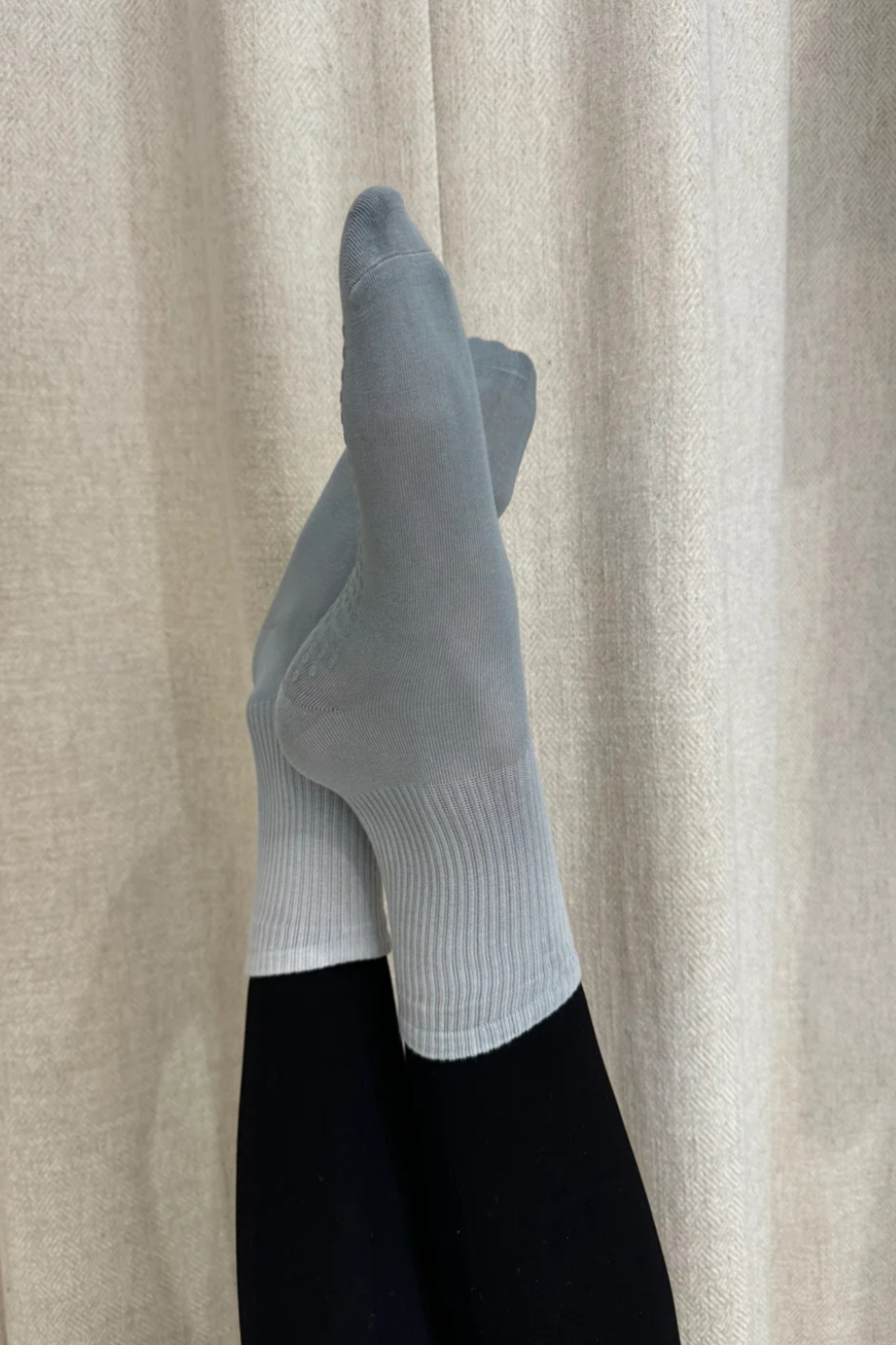 CHAUSSETTES HAUTES ANTI-DÉRAPANTES dégradées grises