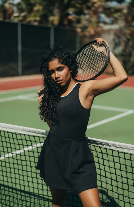 ROBE DE TENNIS ROSE noire