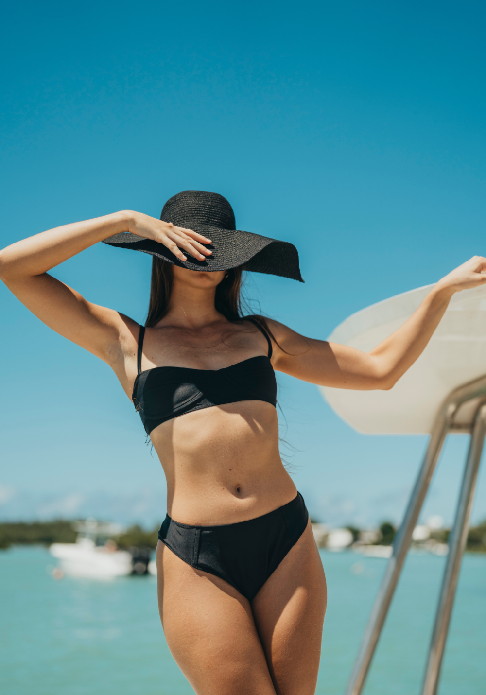 AMALFI TWO PIECE TOP Black