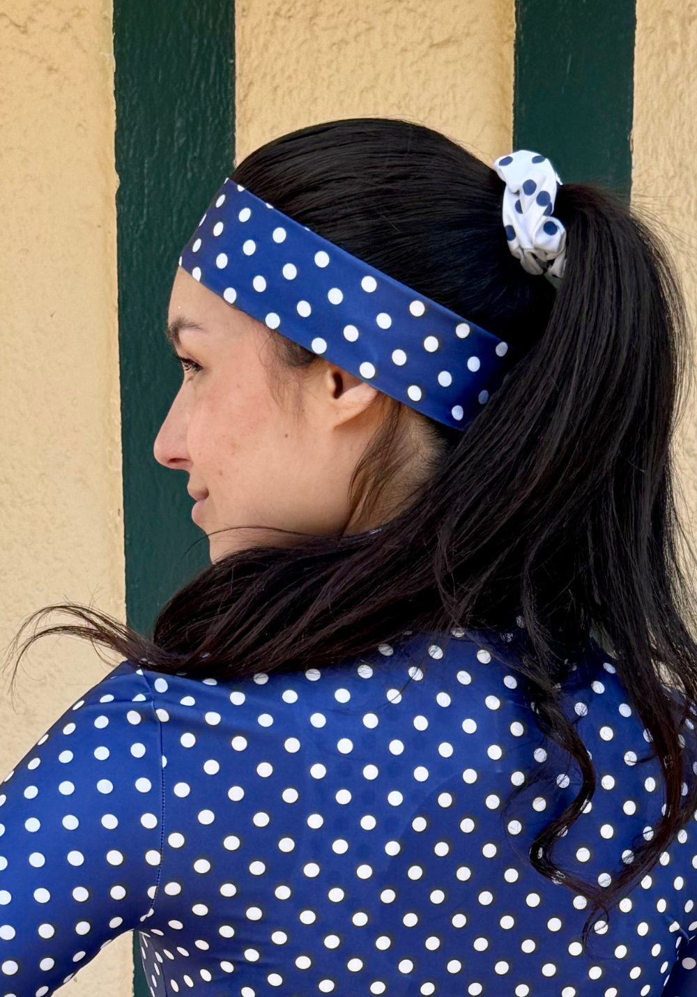 Chouchou blanc à poids bleus