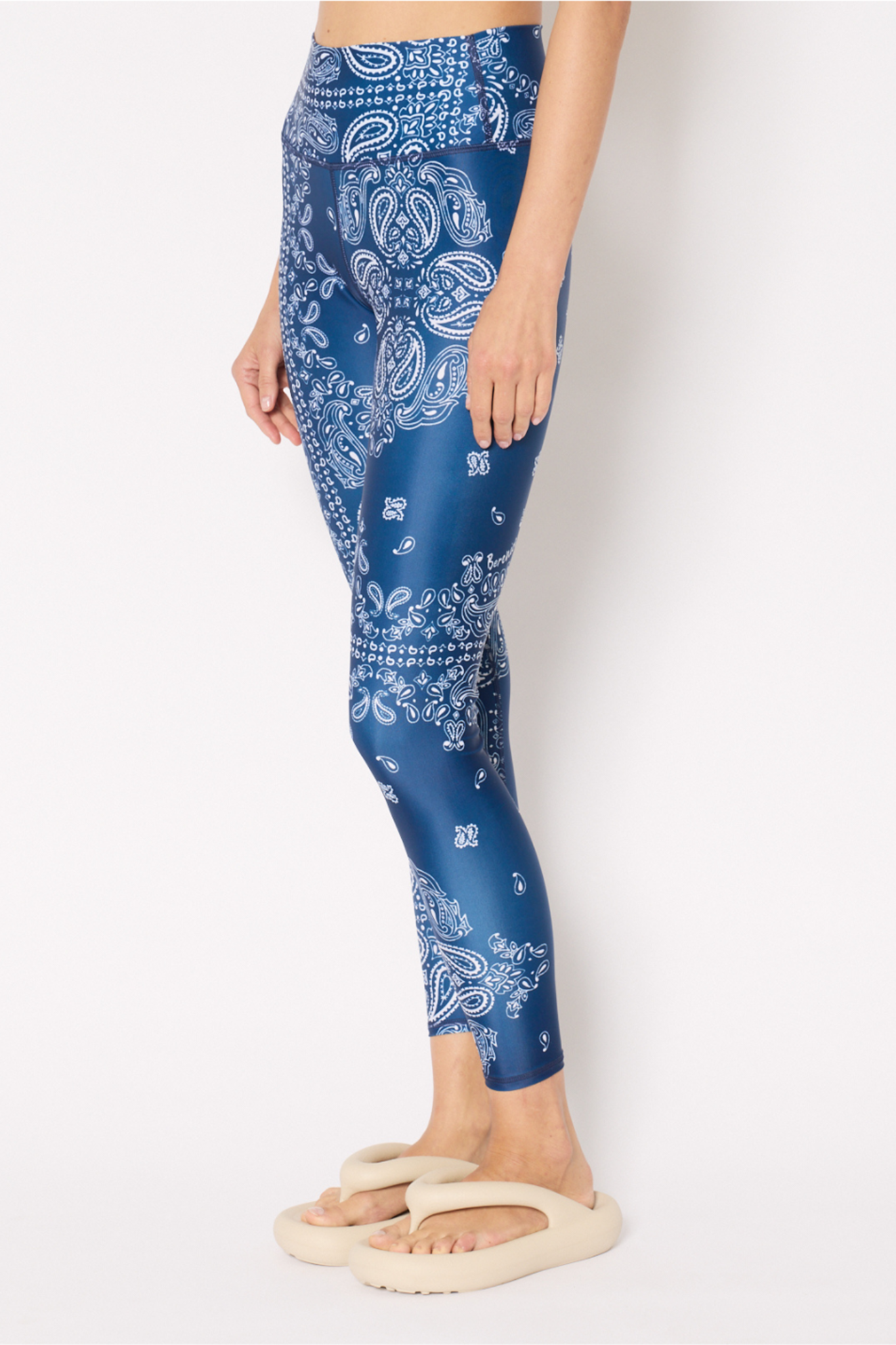 Blue bandana flower leggings