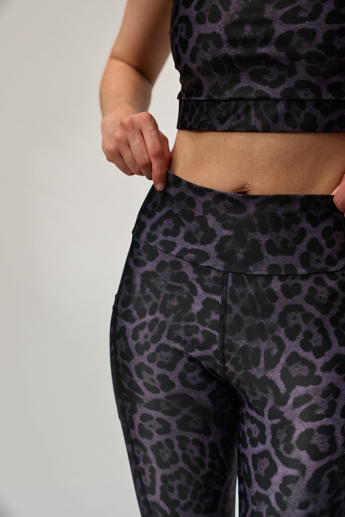 LOU purple panther leggings